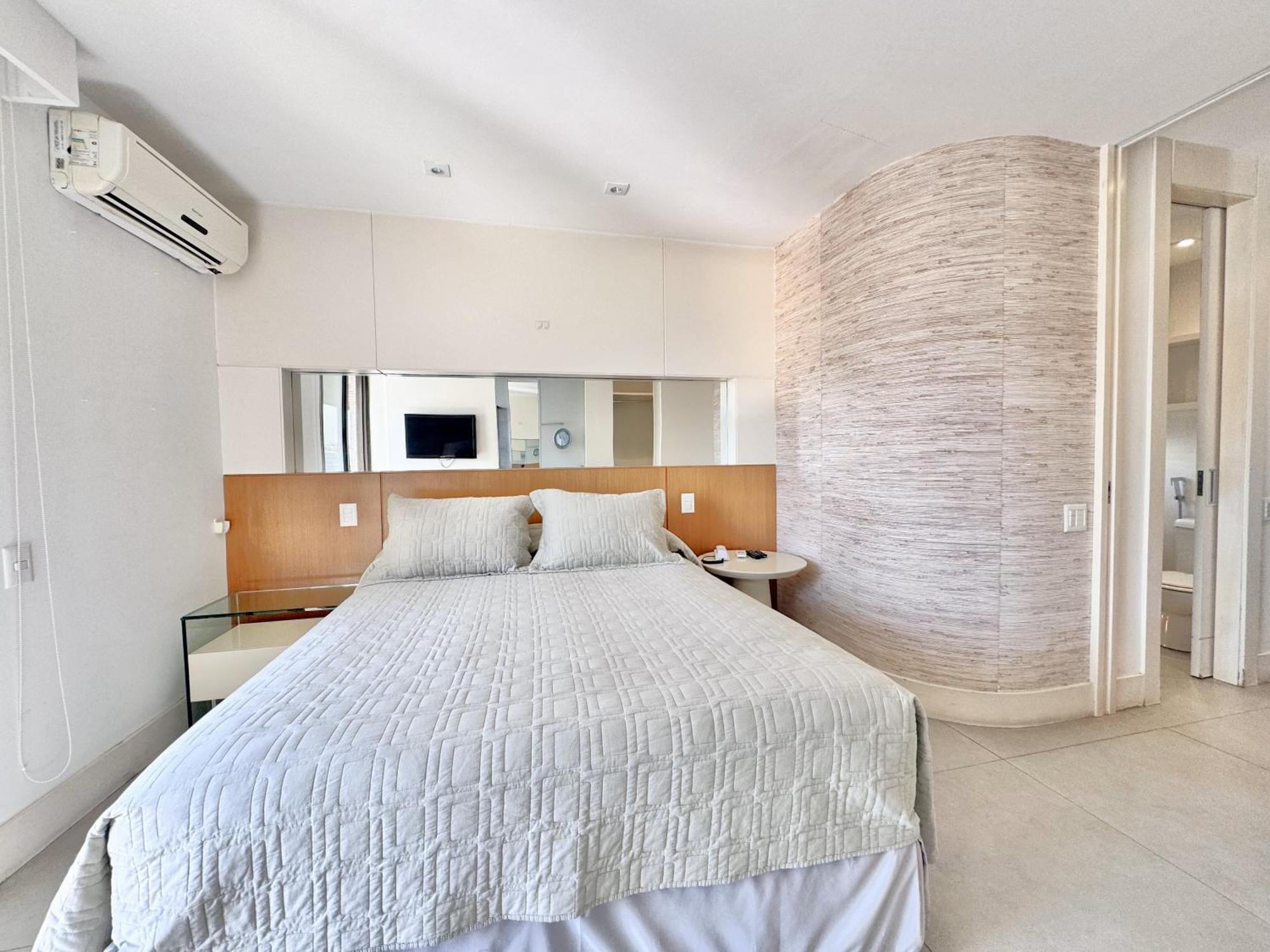 Chic 1br With 2 Balconies And Pool At Monsieur Le Blond In Leblon By Le Ciel Brasil Rio de Janeiro